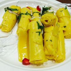 A picture of Khandvi.