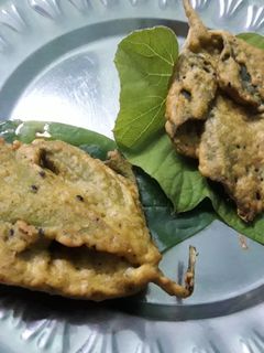 पालक पकोड़े (Palak Pakode Recipe In Hindi) रेसिपी मुख्य फोटो