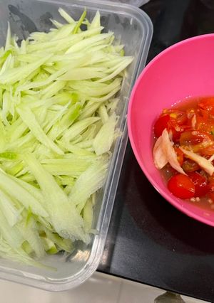 รูปของ ส้มตำไทยคีโต (ฟักแม้ว)