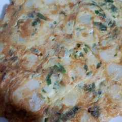 รูปของ Tortilla de papas, con verdeos!!!!🌹