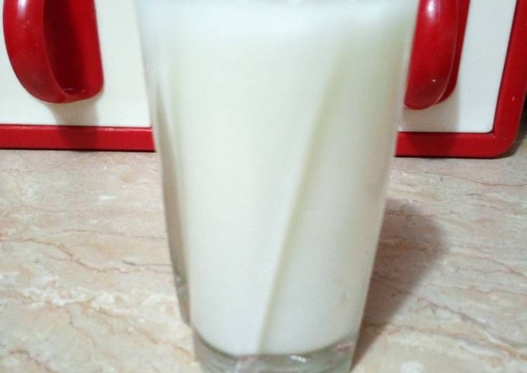 Steps to Make Perfect Summer Drink Lassi