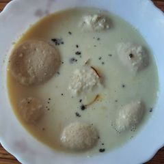 A picture of Rasmalai.