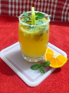 ઓરેન્જ મોઈતો (Orange Mojito Recipe In Gujarati) રેસીપી મુખ્ય ફોટો
