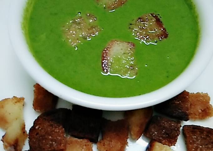 Simple Way to Make Any-night-of-the-week Spinach soup with croutons(Palak soup) tasty&amp;healthy