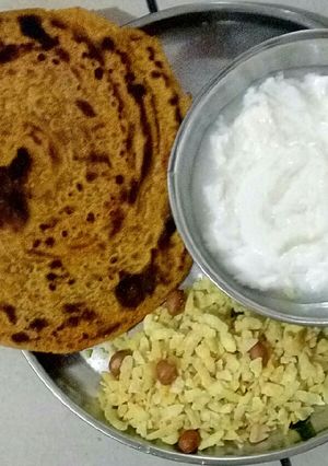 મસાલા થેપલા (Masala Thepla Recipe In Gujarati) રેસીપી મુખ્ય ફોટો