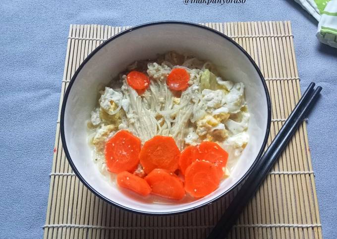 Resep Bihun Kuah Dengan Jamur Enoki Dan Egg Tofu Oleh Oktaviani Bund