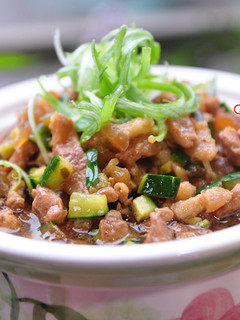 小黃瓜丁香菇滷肉 的食譜成品照片