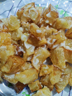 Una foto de Patatas con alioli