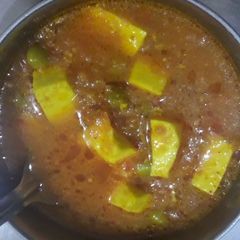 A picture of Matar paneer.