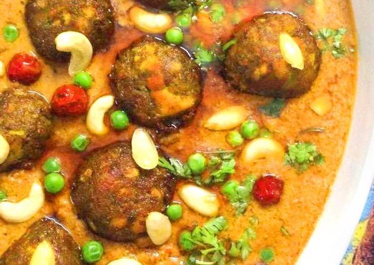 My Favorite Palak Paneer Kofta Curry