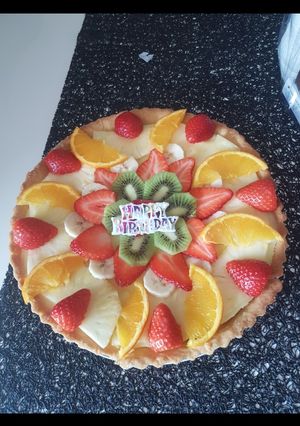 Une photo de Tarte au flanc et de fruits