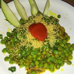 A picture of Raw mango green peas chaat.
