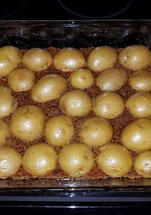 A picture of Parmesan Garlic Roasted Baby Potatoes.