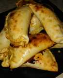 Empanadas de humita, tomate y albahaca