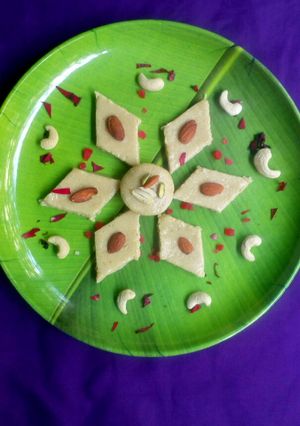 A picture of Kaju Katli.