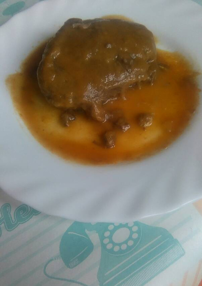 Una foto de Carrilladas con salsa de vino tinto