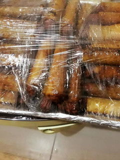 A picture of Spring rolls.