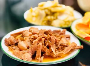 Hình của món Thịt kho măng khô.