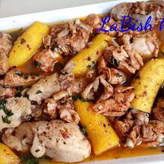 Chicken peppersoup with plantain A picture of Chicken peppersoup with plantain.