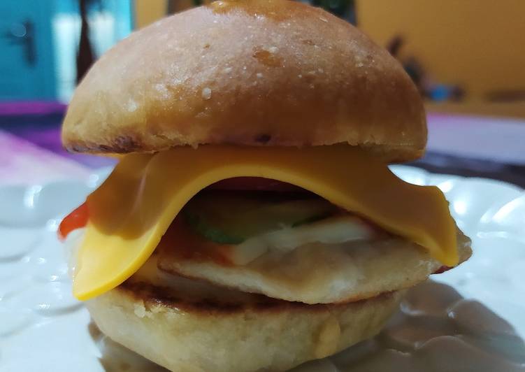 Bagaimana Menyiapkan Homemade Chicken Burger || Roti No Ulen Anti Gagal