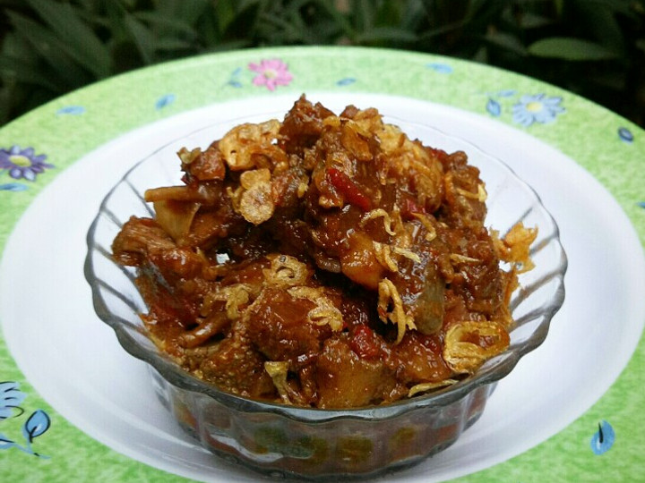 Bagaimana Menyiapkan Krengsengan Daging Campur yang Bikin Ngiler