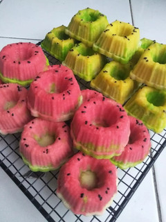 Foto resep Bolu Kukus Semangka