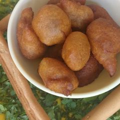 A picture of Gol gol gulgule.