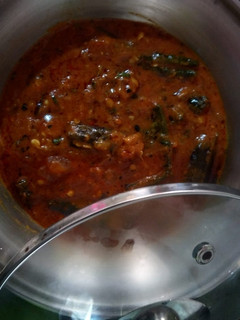 ભીંડી મસાલા (Bhindi Masala Recipe In Gujarati) રેસીપી મુખ્ય ફોટો