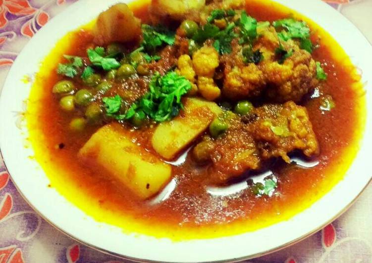 Steps to Make Any-night-of-the-week Aloo matar gobhi