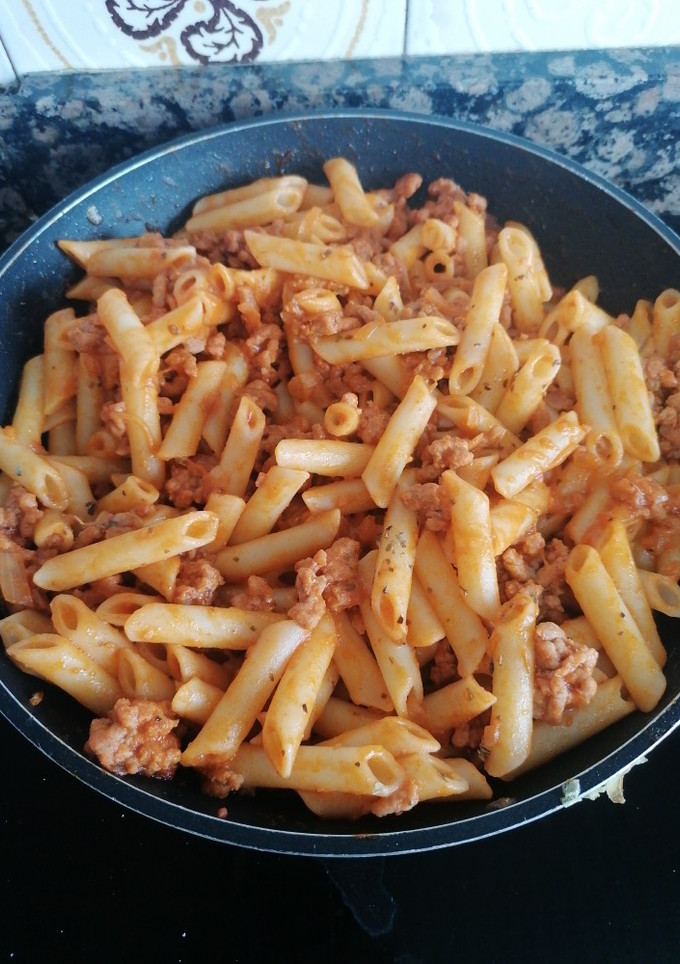 Una foto de Macarrones boloñesa