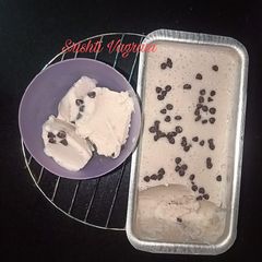 A picture of Banana Choco ice cream.