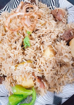 A picture of Beef Pulao.