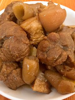Hình của món Thịt kho nồi cơm điện.