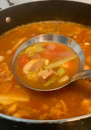 高纖營養蕃茄🍅蔬菜養生湯［推薦懶人、孕婦、養顏、抗老化者服用］ 的食譜成品照片