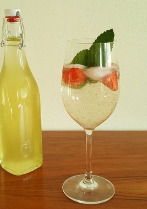 A picture of Elderflower Syrup.