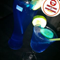 A picture of Blue Hawaii.