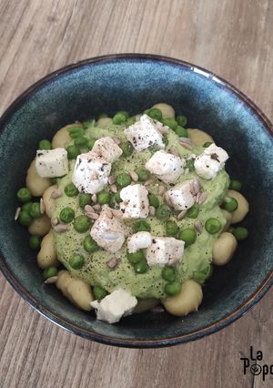 Une photo de Gnocchi au yaourt, petits pois et feta