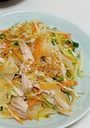 Hình của món Gà bóp rau củ không cay.