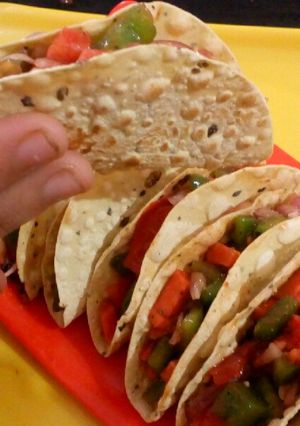 পাঁপড় ট্যাকো (papad taco recipe in bengali) রেসিপির প্রধান ছবি