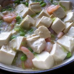 A picture of Braised Tofu with Prawns & Edamame.