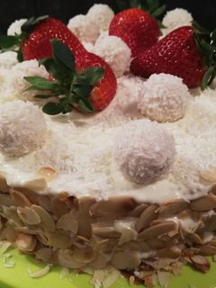 Epres Raffaello torta recept fotója