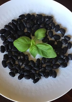 A picture of California Farm Frozen Black Beans.
