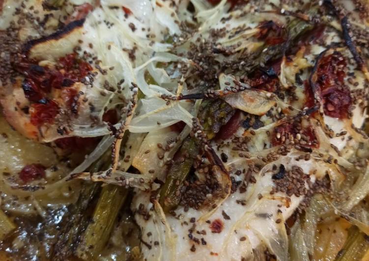 Solomillo de pavo al horno con espárragos, tomate y chía 🥩 🍅🔥