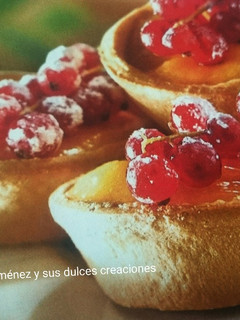 Una foto de Tartaletas de crema de limón
