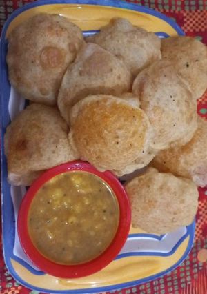 A picture of Khasta Kachori With Aloo Tarkari😇.