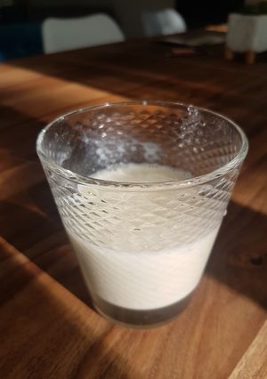 Une photo de Lassi banane fleur d'Oranger