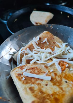 रोटी ताकोस(roti takos recipe in hindi) रेसिपी मुख्य फोटो