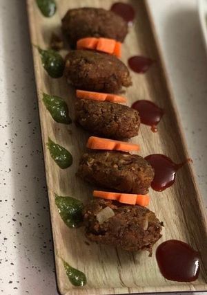 A picture of Crunchy rice kebabs.