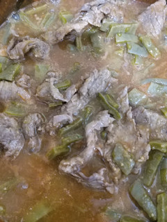 Una foto de Bistec de res con nopales en salsa combinada