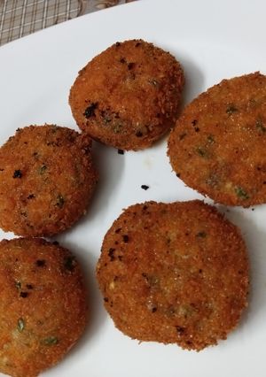 A picture of Potato cutlus.